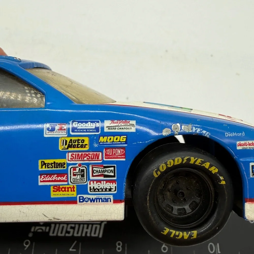 Vintage Jeff Burton 8 Raybestos Brakes Ford Thunderbird Diecast NASCAR 1:24 Blue